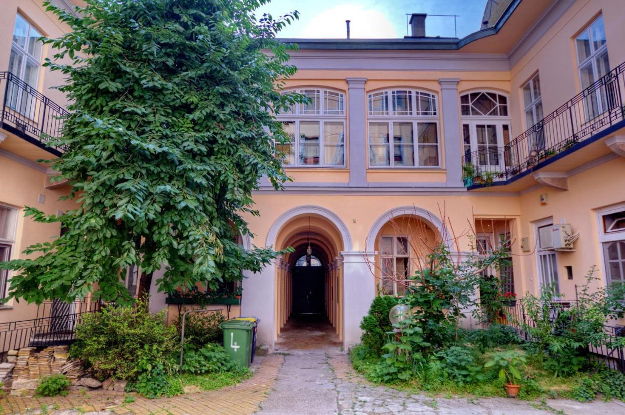 Gellerico Rooms At Horanszky Street Budapeste Exterior foto